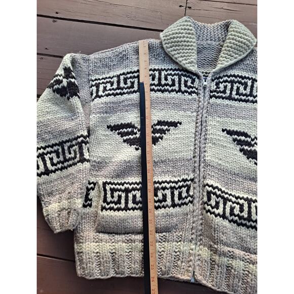 Cowichan Sweater Cardigan L Chunky Wool Knit Eagle Thunderbird Handmade Canada - Picture 3 of 6